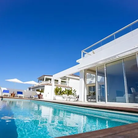Gs Luxury Navarra Sunset, Luxury With Pool And Sea Views アデヘ