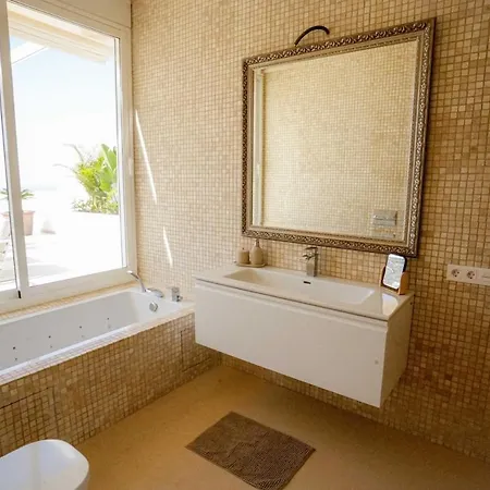 Gs Luxury Navarra Sunset, Luxury With Pool And Sea Views アデヘ