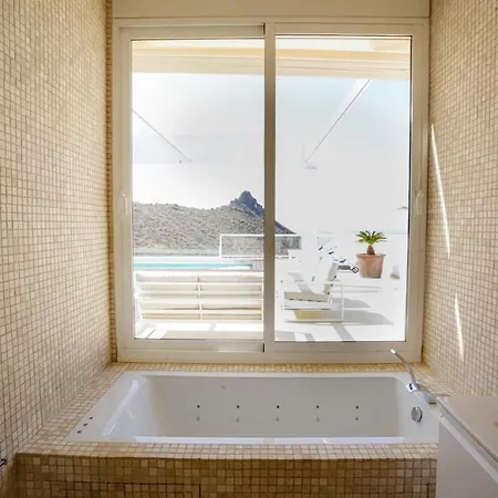 Gs Luxury Navarra Sunset, Luxury With Pool And Sea Views アデヘ